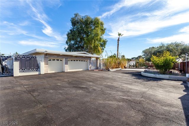 2940 South Bronco Street, Las Vegas, NV 89146