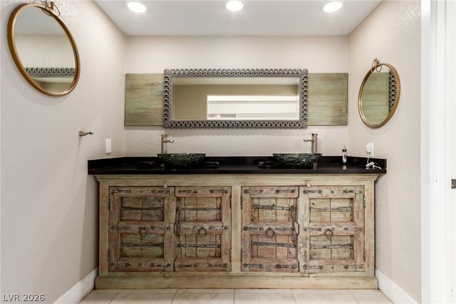 2940 South Bronco Street, Las Vegas, NV 89146