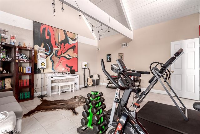 2940 South Bronco Street, Las Vegas, NV 89146