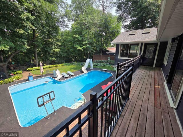 13060 Oakview Lane N, Dayton, MN 55327