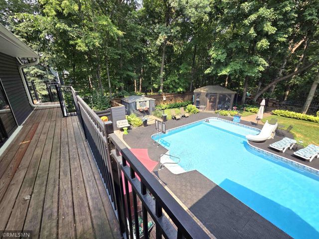 13060 Oakview Lane N, Dayton, MN 55327