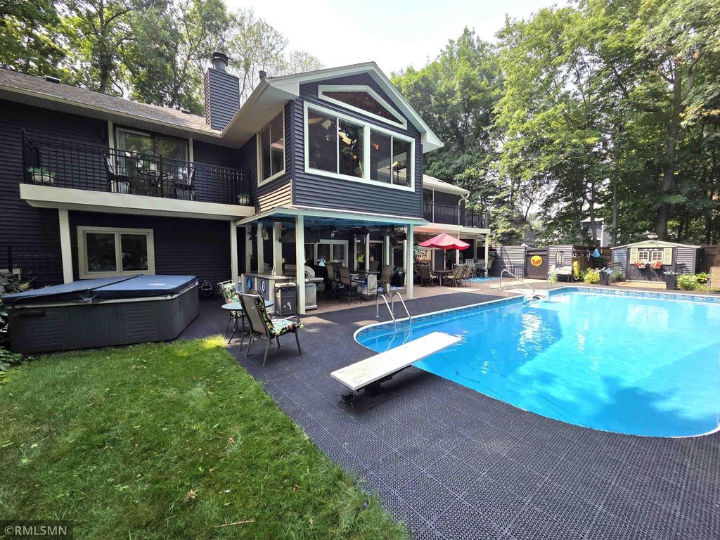 13060 Oakview Lane N, Dayton, MN 55327