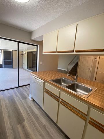 1004 ROYAL OAK BOULEVARD, Leesburg, FL 34748