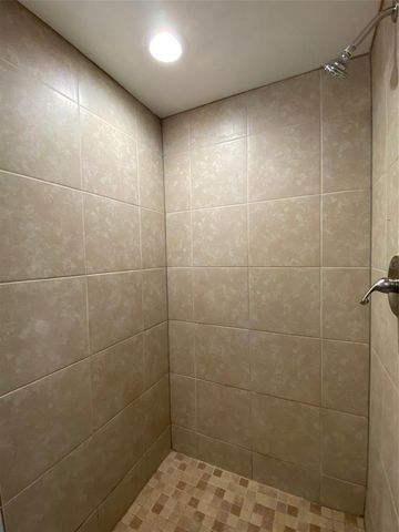 1004 ROYAL OAK BOULEVARD, Leesburg, FL 34748