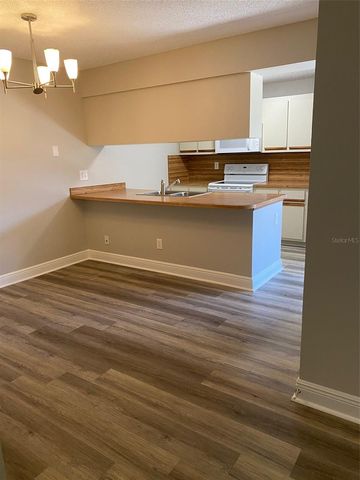 1004 ROYAL OAK BOULEVARD, Leesburg, FL 34748