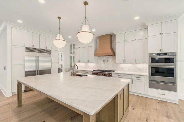 3605 W KENSINGTON AVENUE, Tampa, FL 33629