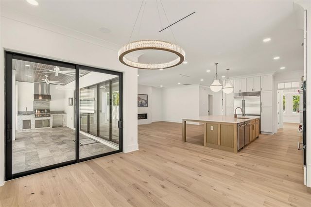 3605 W KENSINGTON AVENUE, Tampa, FL 33629