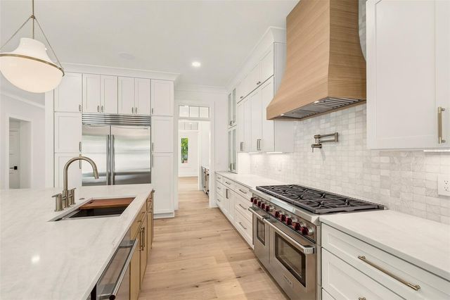 3605 W KENSINGTON AVENUE, Tampa, FL 33629