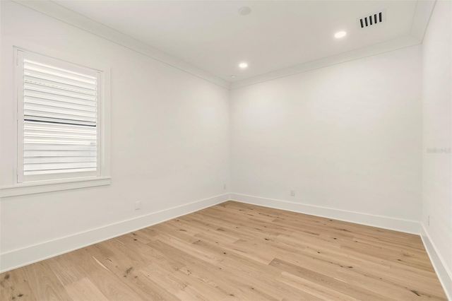 3605 W KENSINGTON AVENUE, Tampa, FL 33629