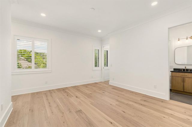 3605 W KENSINGTON AVENUE, Tampa, FL 33629