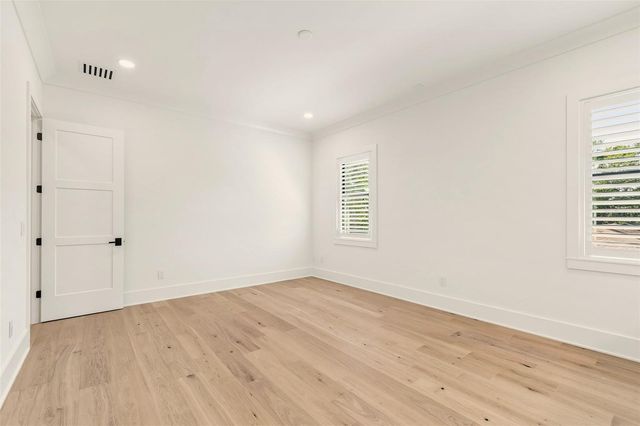 3605 W KENSINGTON AVENUE, Tampa, FL 33629