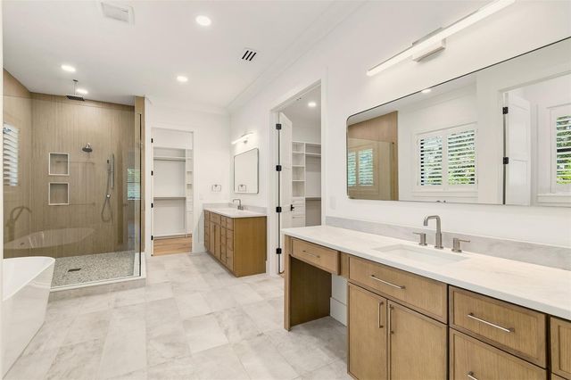 3605 W KENSINGTON AVENUE, Tampa, FL 33629