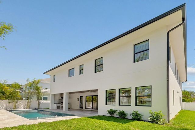 3605 W KENSINGTON AVENUE, Tampa, FL 33629