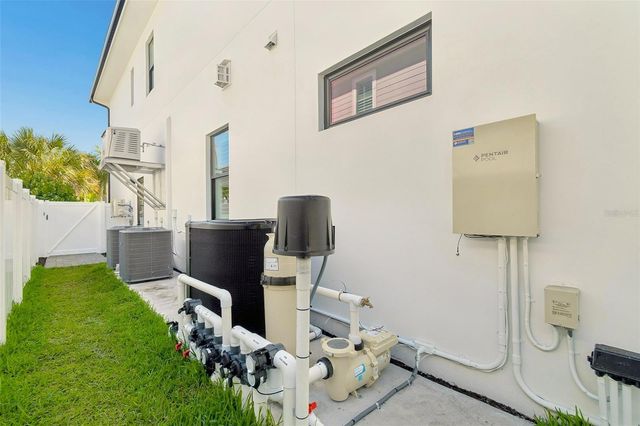 3605 W KENSINGTON AVENUE, Tampa, FL 33629
