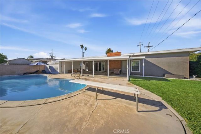 610 W Olive, Colton, CA 92324