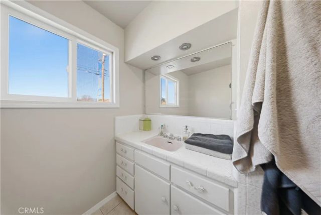 610 W Olive, Colton, CA 92324