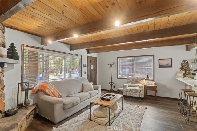 2060 7th Lane, Big Bear City, CA 92314