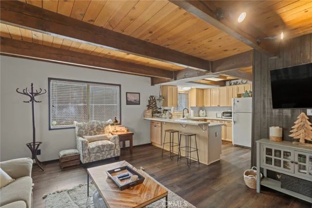 2060 7th Lane, Big Bear City, CA 92314