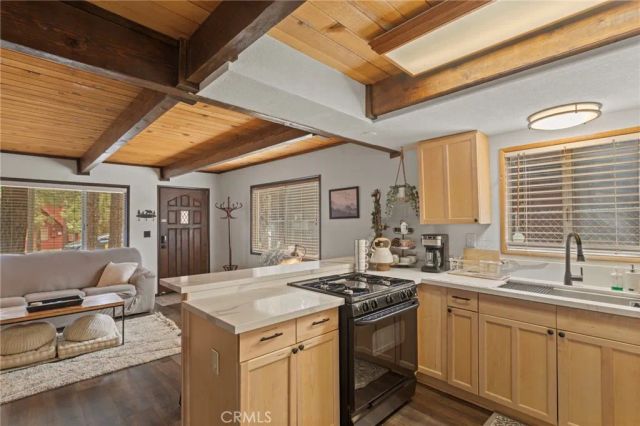 2060 7th Lane, Big Bear City, CA 92314