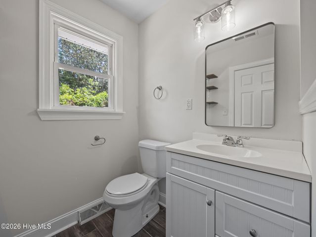 400 Warlick Street, Jacksonville, NC 28540