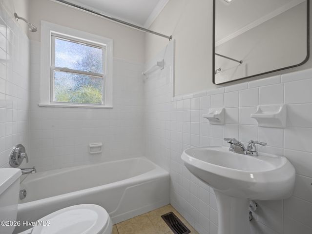 400 Warlick Street, Jacksonville, NC 28540