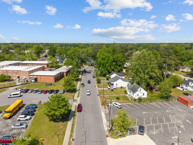 400 Warlick Street, Jacksonville, NC 28540