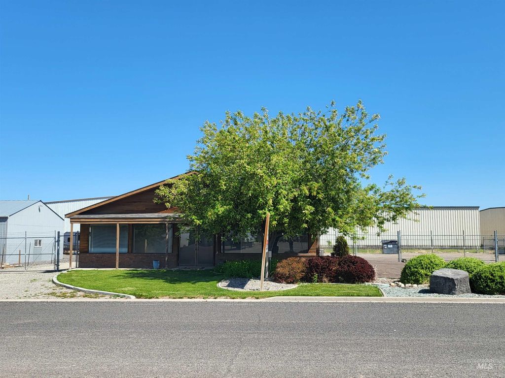 2433 Rostron Circle, Twin Falls, ID 83301