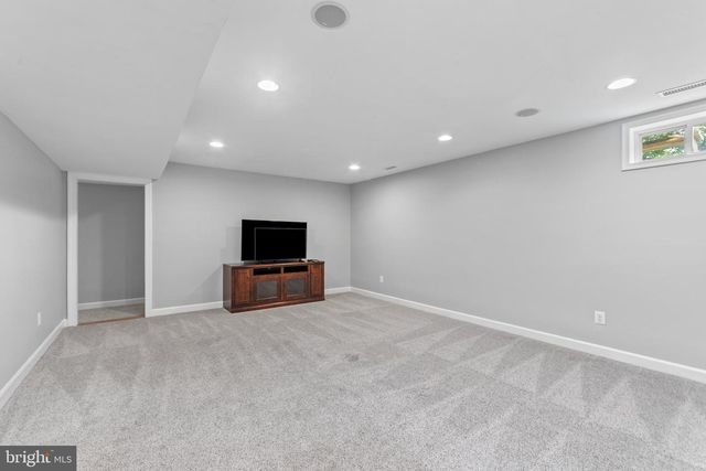 273 BARNHILL RD, Perkasie, PA 18944