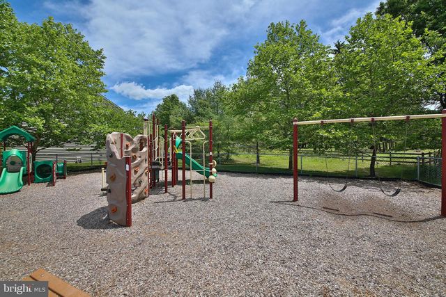 273 BARNHILL RD, Perkasie, PA 18944