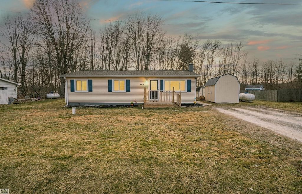 1040 Mayer Road, Kimball Twp, MI 48074