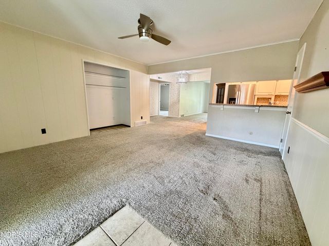 2704 Westcastle Drive, 4, Toledo, OH 43615