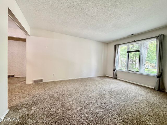 2704 Westcastle Drive, 4, Toledo, OH 43615