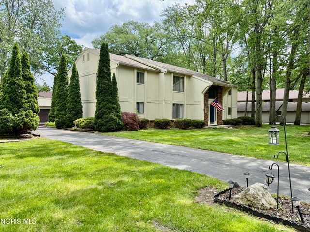 2704 Westcastle Drive, 4, Toledo, OH 43615