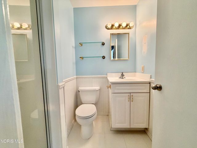 2704 Westcastle Drive, 4, Toledo, OH 43615