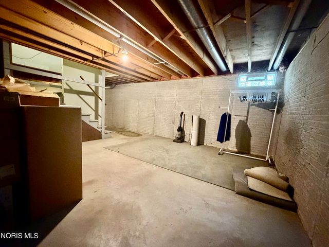 2704 Westcastle Drive, 4, Toledo, OH 43615