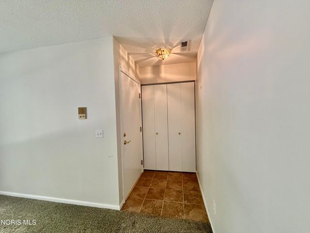 2704 Westcastle Drive, 4, Toledo, OH 43615