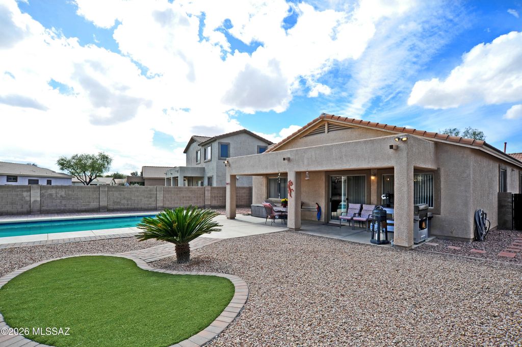 12648 N Golden Jubilee Drive, Marana, AZ 85653