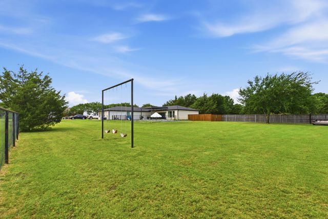 1413 Lariat Circle, Oak Leaf, TX 75154