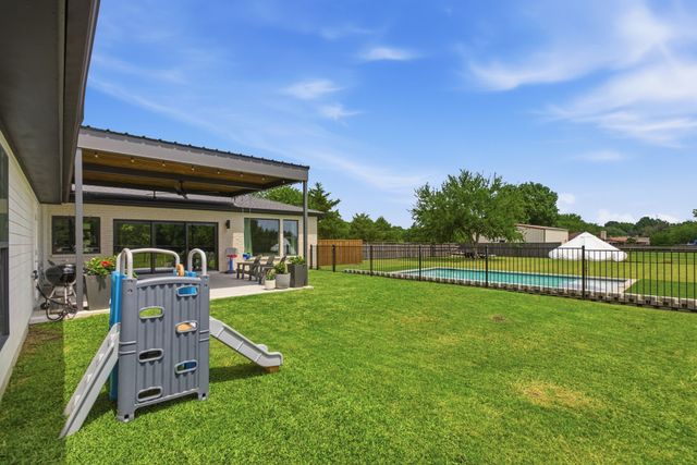 1413 Lariat Circle, Oak Leaf, TX 75154