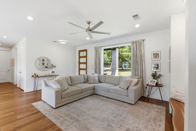 1413 Lariat Circle, Oak Leaf, TX 75154