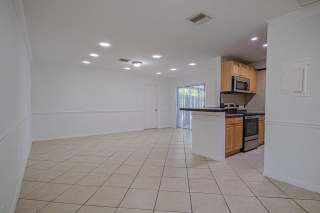 7 CROSSINGS Circle C, Boynton Beach, FL 33435