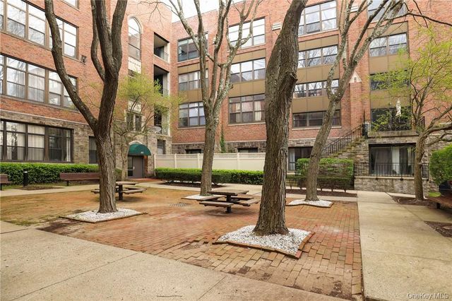 55 Mckinley Avenue D2-3, White Plains, NY 10606