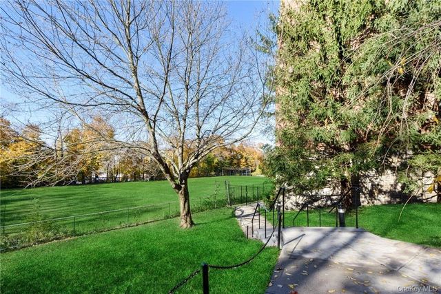 55 Mckinley Avenue D2-3, White Plains, NY 10606