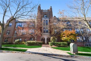 55 Mckinley Avenue D2-3, White Plains, NY 10606