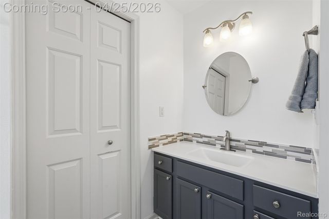 4325 Kellie Court, Oceola Township, MI 48855