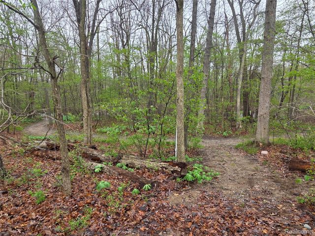 4325 Kellie Court, Oceola Township, MI 48855