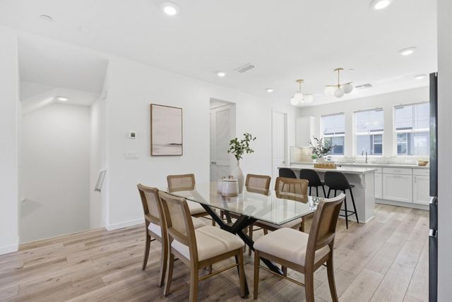 541 San Marcos Terrace 2, Sunnyvale, CA 94085