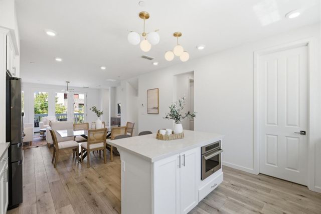 541 San Marcos Terrace 2, Sunnyvale, CA 94085
