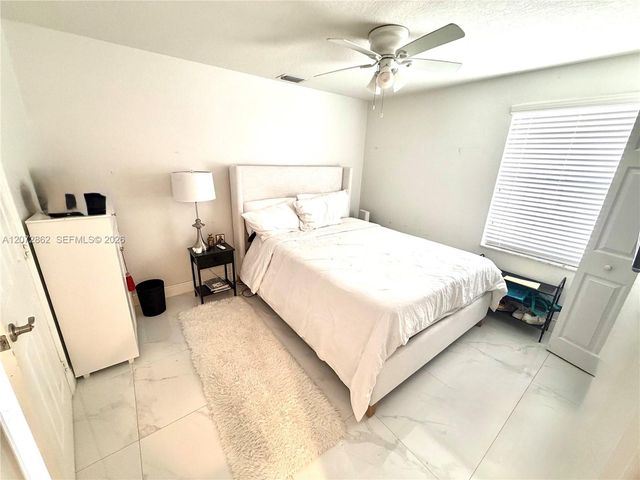 16747 NW 10th Street, Pembroke Pines, FL 33028