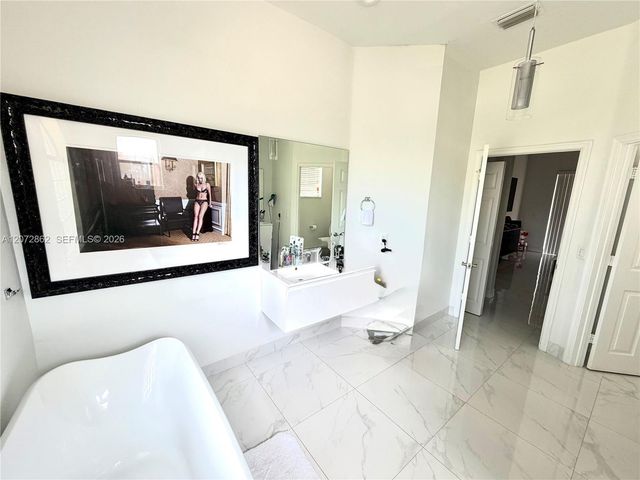 16747 NW 10th Street, Pembroke Pines, FL 33028